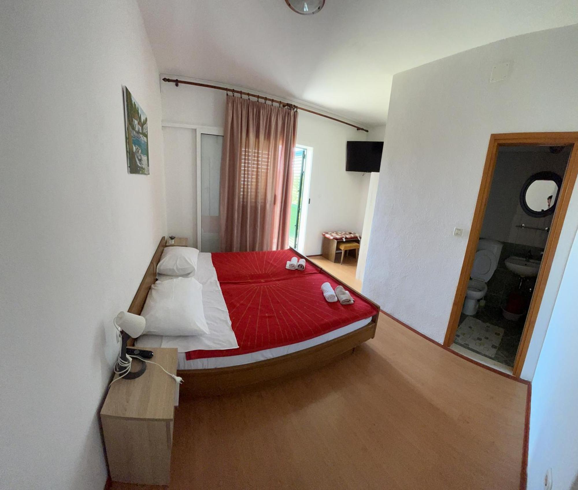 Rooms With Shared Kitchen "Milica" Drvenik  Zewnętrze zdjęcie